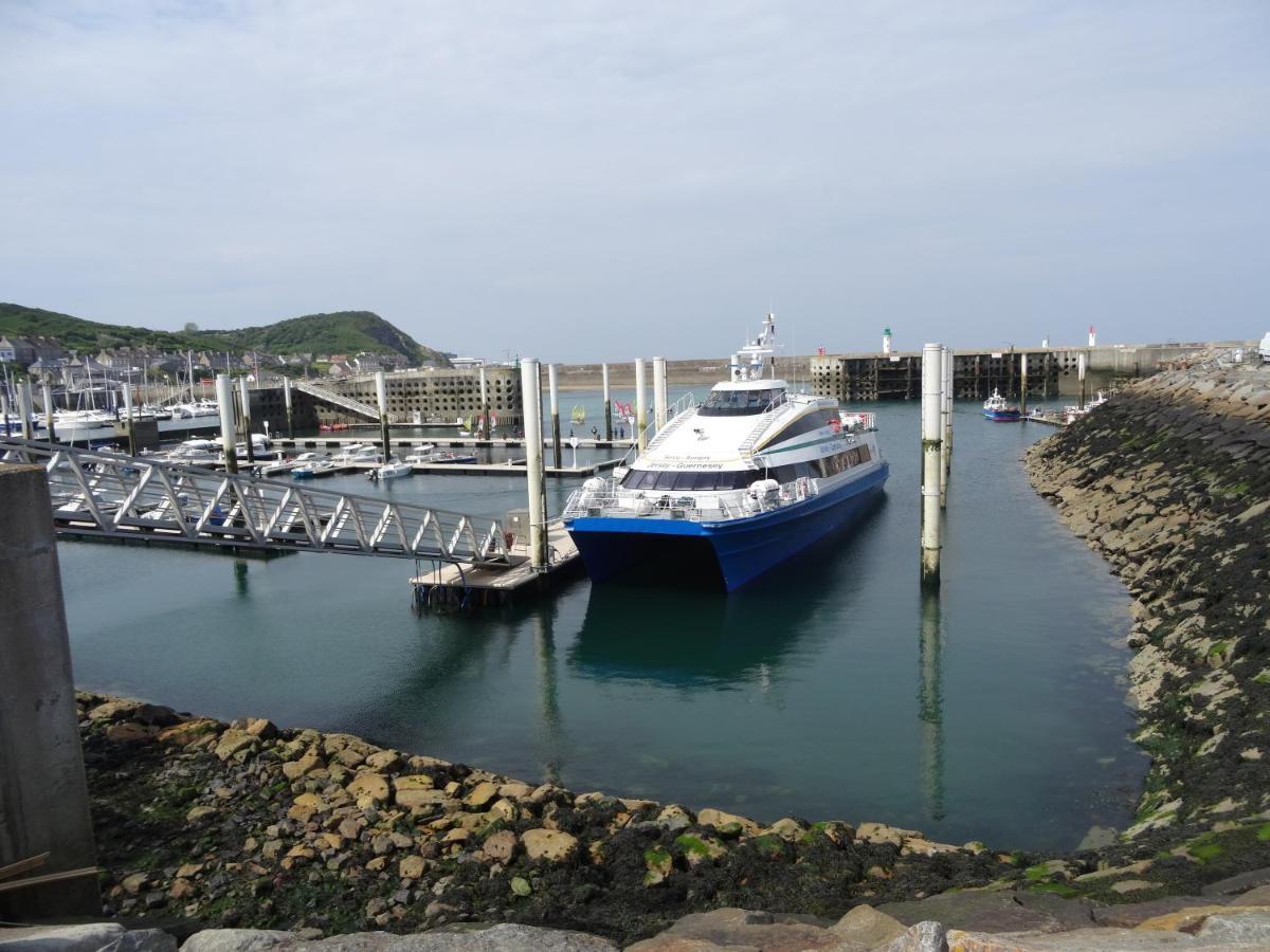 Gite "Rose Des Sables" - 800M De La Plage De Surtainville, Proche Commerces - Piscine En Juillet Et Aout 部屋 写真
